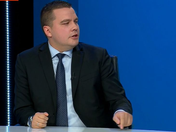 Балабанов се счепка с човек на Петков в ефир, обиди премиера на...