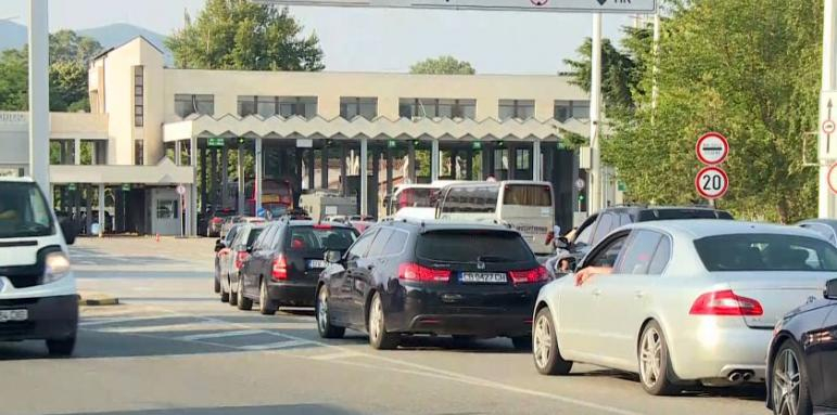 Голямото почиване започна, къде българите задръстиха пътищата