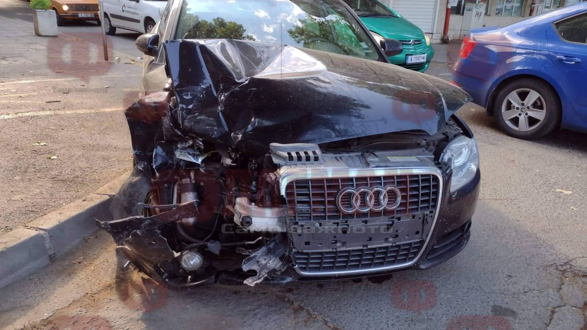Погром! Джигит с Ауди предизвика бясна гонка с полицията в Бургас СНИМКИ