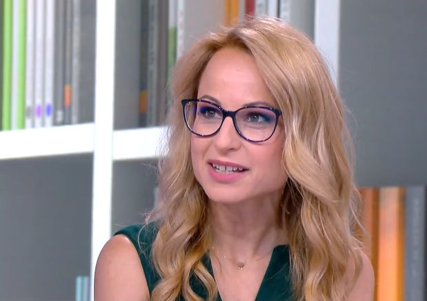 Митев от ПП отиде при Цънцарова в този вид и я попита: А вашето оправдание, за да изглеждате така какво е ВИДЕО