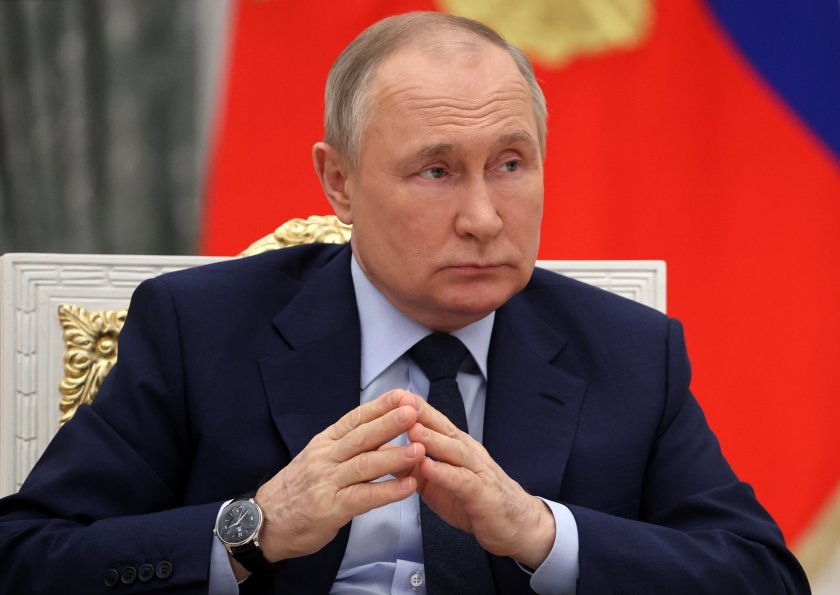 За първи път от началото на войната Путин се готви да...