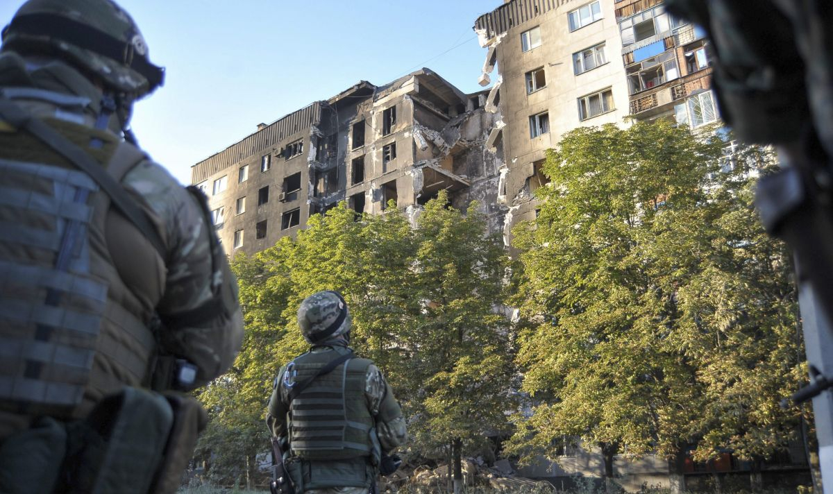 В Лисичанск ври и кипи, помощникът на Кадиров разказа за обсадата на града