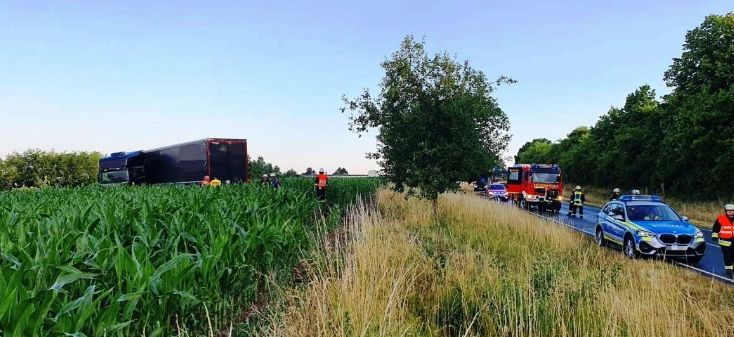 Пиян на кирка български тираджия направи голямо мазало в Германия СНИМКИ 