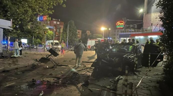 Скандално ВИДЕО показва как бившият футболист, убил две жени, фучи из София
