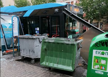 Първо в БЛИЦ! Зрелищно меле в центъра на София! Такова нещо не се бе случвало СНИМКИ