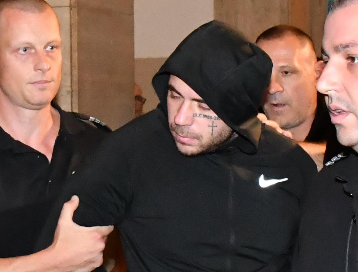 Не е за вярване какво са открили ченгетата в дома на двойния убиец Георги Семерджиев 