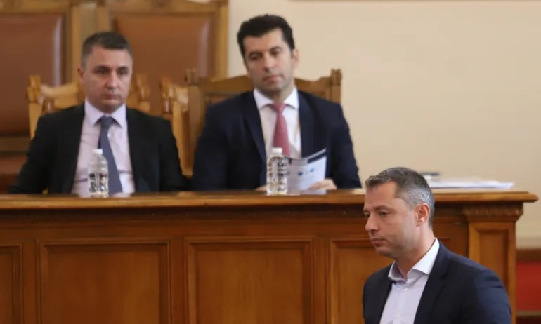 Делян Добрев с як контраудар по Петков заради лъжите му за "Балкански поток"