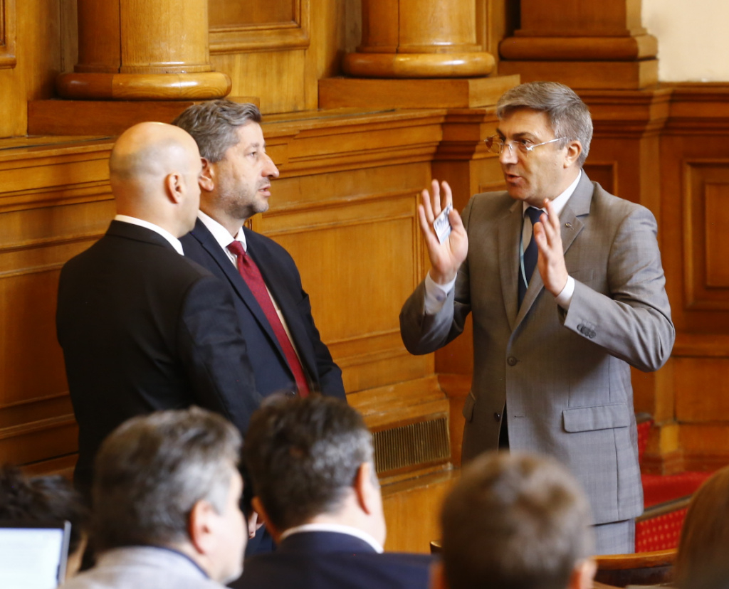 Карадайъ припомни тежки истини на "Демократична България"