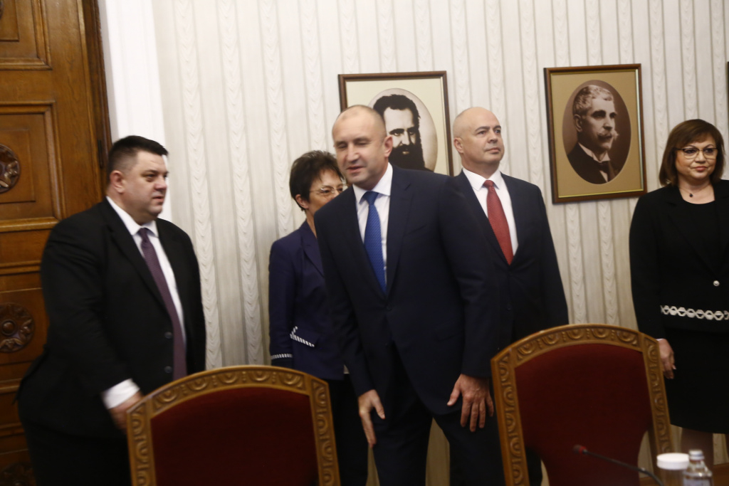 Нинова вдигна завесата за премиерското кресло, ако БСП получи третия мандат ВИДЕО