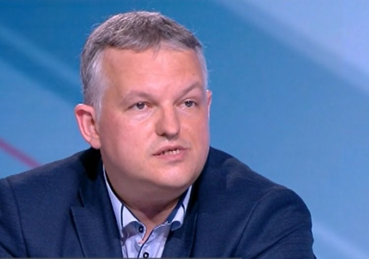 Доц. Тодоров обясни как ще се налагат новите Covid мерки 