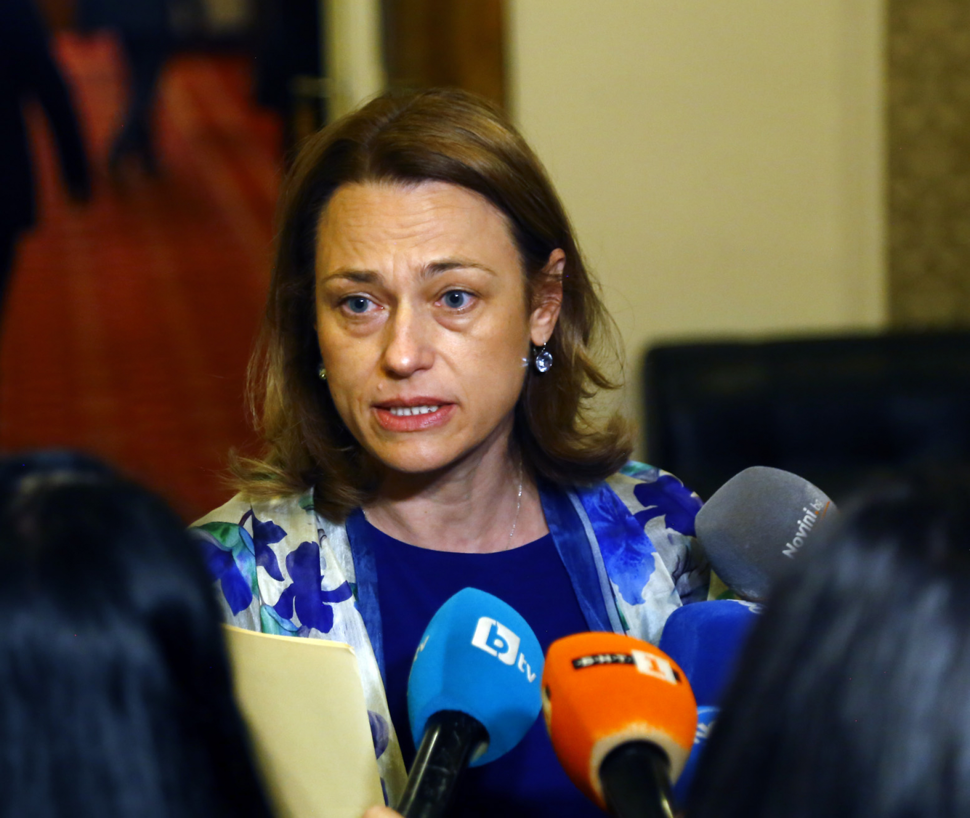 Ти да видиш: Ива Митева осветли ход на Слави към Петков и Василев