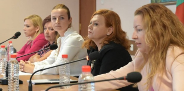 Скандал разтресе СЕМ: Станахте свидетели на поредно унижение на кандидати