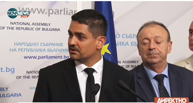 Шефът на отцепниците от ИТН предупреди Нинова много да внимава с... ВИДЕО