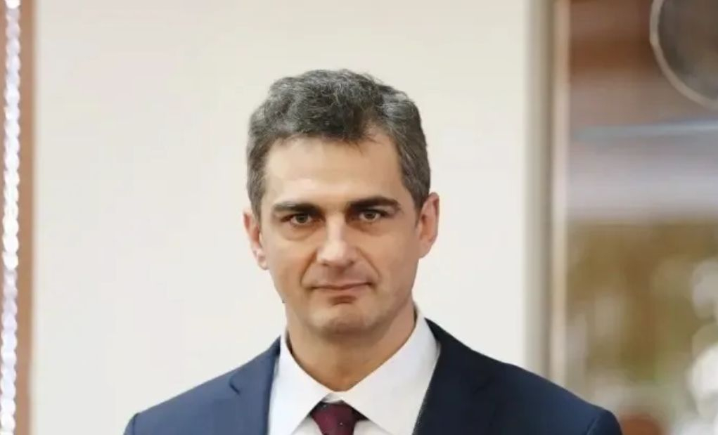 Ето какво минало стои зад кариерата на противоконституционния шеф на КЕВР СНИМКИ