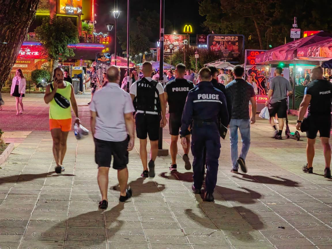 Нахитрял наркодилър в Слънчака скри амфети в детски памперс, но не му се размина