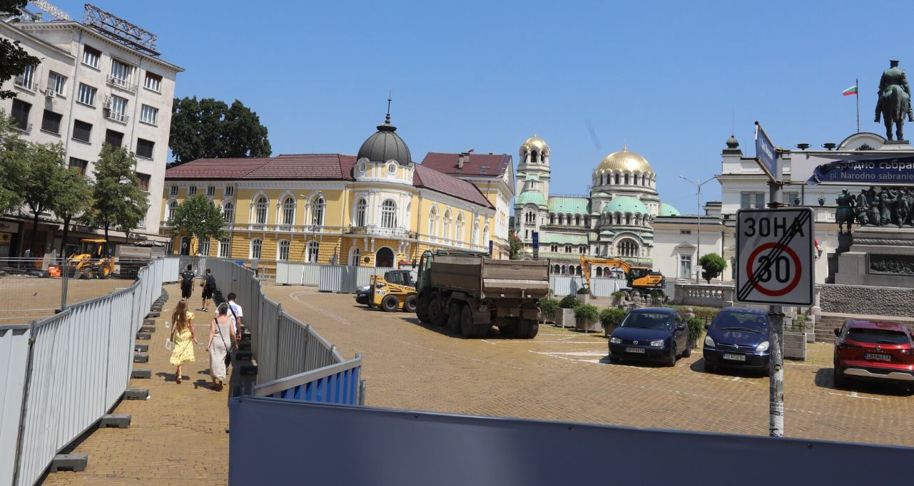 Промяната си отиде, а символ на София е неузнаваем СНИМКИ