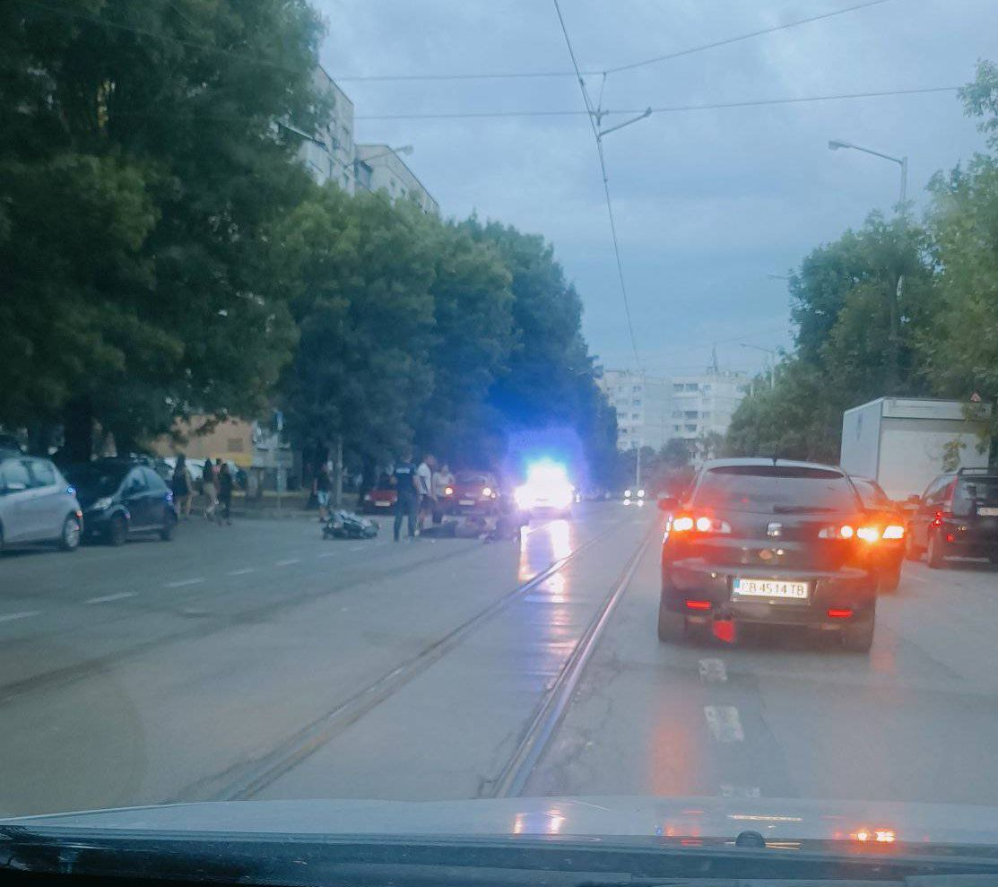 Първо в БЛИЦ! Страшен инцидент край известна гимназия в София СНИМКА 18+