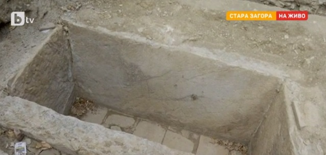 Невиждано откритие в античната гробница в Стара Загора ВИДЕО