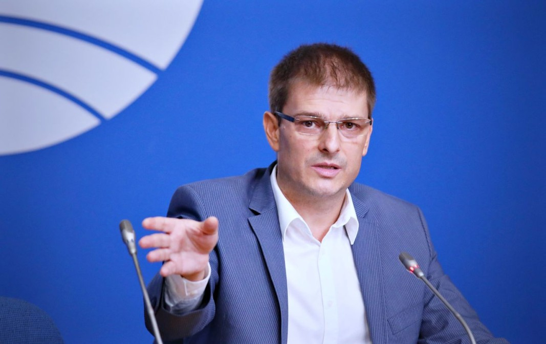 Бившият шеф на "Кинтекс": Изнесли сме 4 200 тона българско оръжие за Украйна 