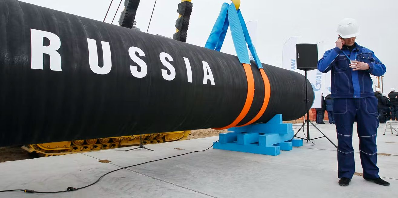 Bloomberg: Ето как Русия намери начин да продава тайно петрол на Запада