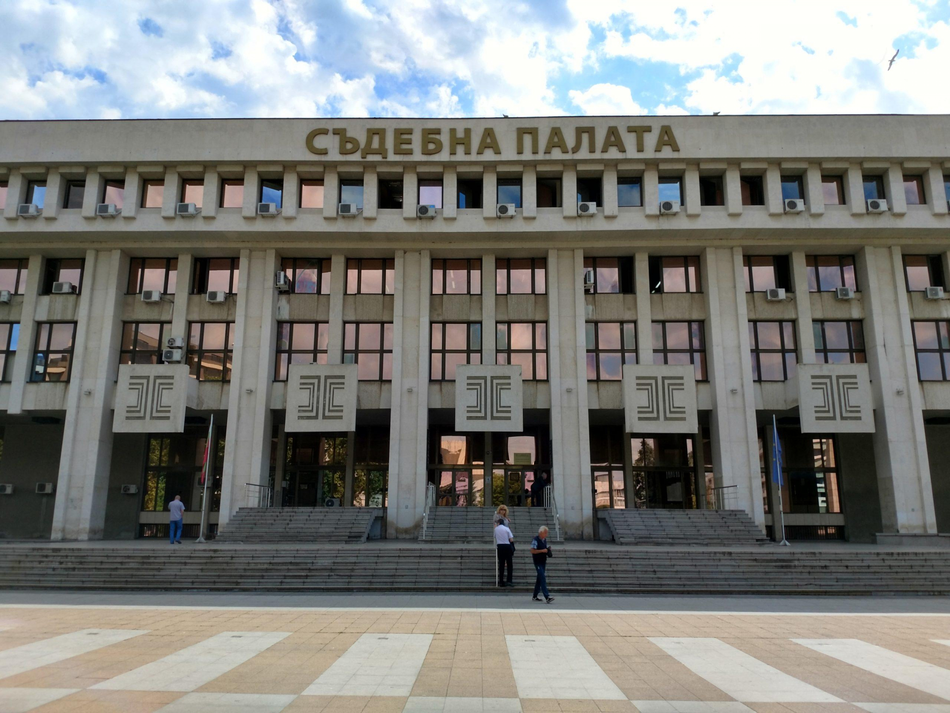 Горещи новини за британеца, който кла съпругата си като прасе в Бургас