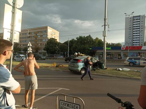 Адско меле блокира столичното "Цариградско шосе" СНИМКИ