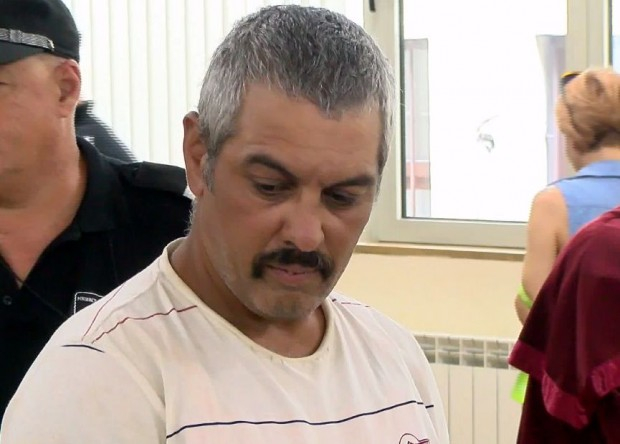 Най-сетне показаха лицето на тройния убиец от Рогош, ето кой е той СНИМКИ