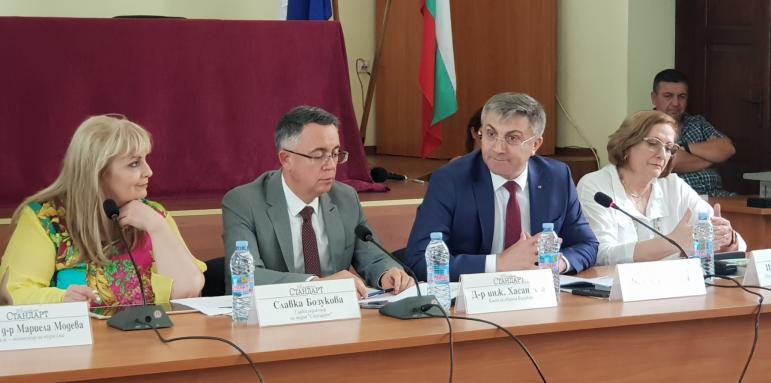 Карадайъ на юбилея на "Стандарт": Нужна ни е културна грамотност
