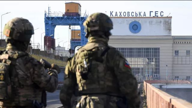 ВСУ пак обстрелва моста на Нова Каховка, този път с HIMARS