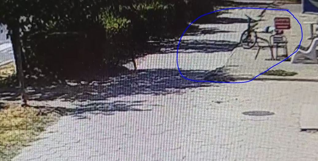 Ужасяващо ВИДЕО с млад мъж на тротоар в Казанлък потресе България