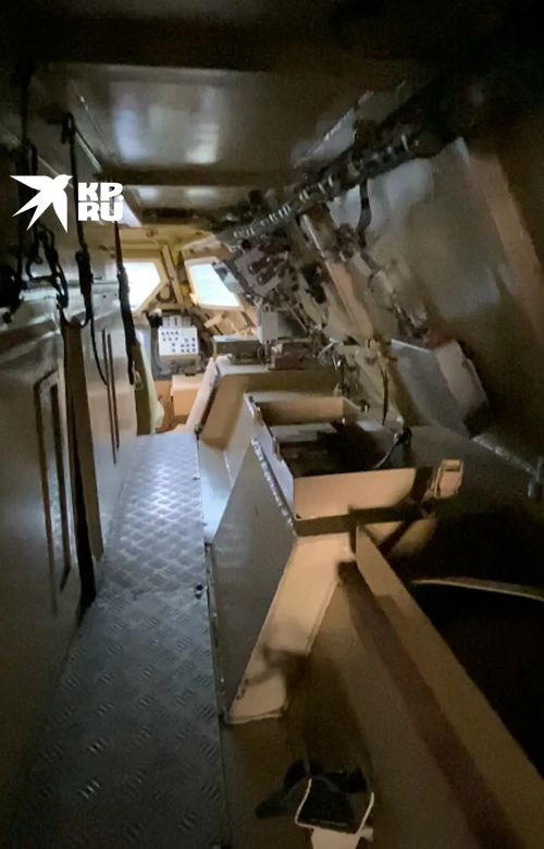 Разглобиха пленен украински бронетранспортьор "Буцефал", ето какво откриха СНИМКИ