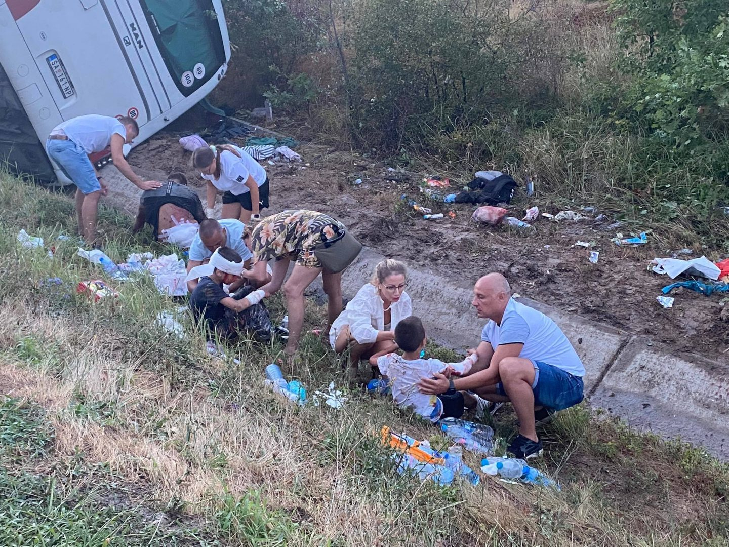 Първа версия за кървавия ад на "Тракия" с десетки ранени деца
