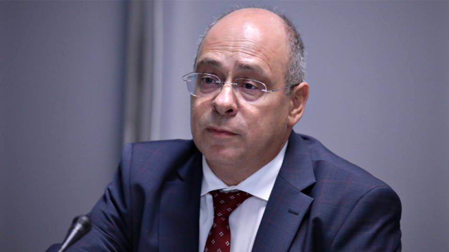 Министър Лазаров: Само със съвместните усилия на държавата и обществото ще осигурим силен старт в живота за нашите деца
