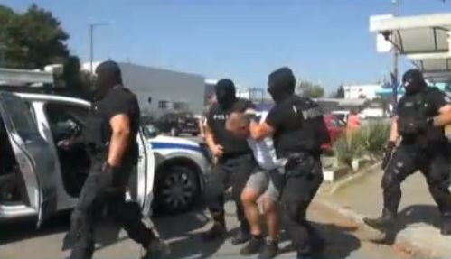 Тръшнаха 7 души при зрелищната спецакция в Бургас 