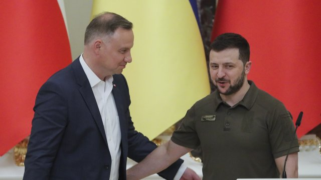 Полша попари Украйна: Ще трябва да признаете геноцида и Волинското клане