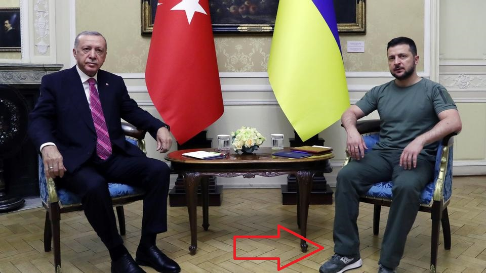 Зеленски посрещна Ердоган по маратонки, ето какво си казаха ВИДЕО