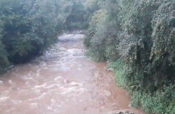 Чудо! Внезапно изчезналата река до Своге потече бясно, но... ВИДЕО 