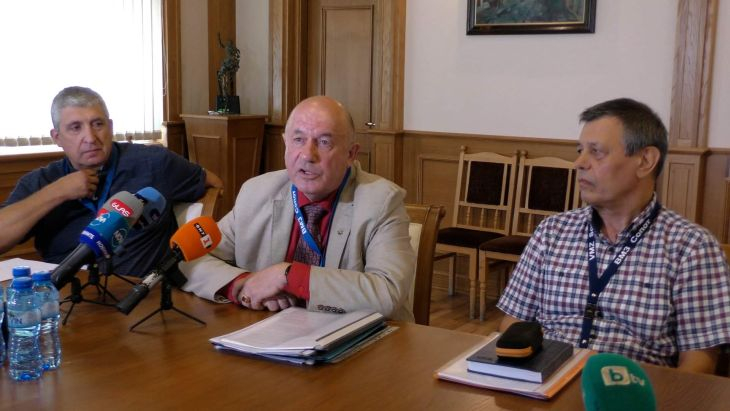 Скандал във ВМЗ Сопот: Старият и новият шеф на оръжейницата в остър спор СНИМКИ