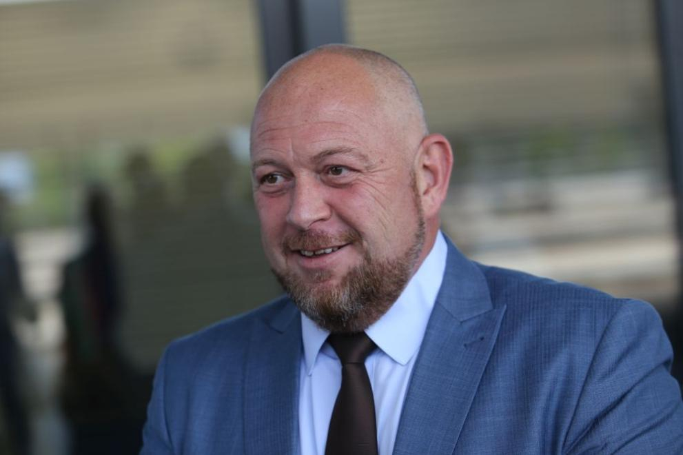 Зам.-министър със скандално твърдение за „Български пощи“ и една частна куриерска фирма