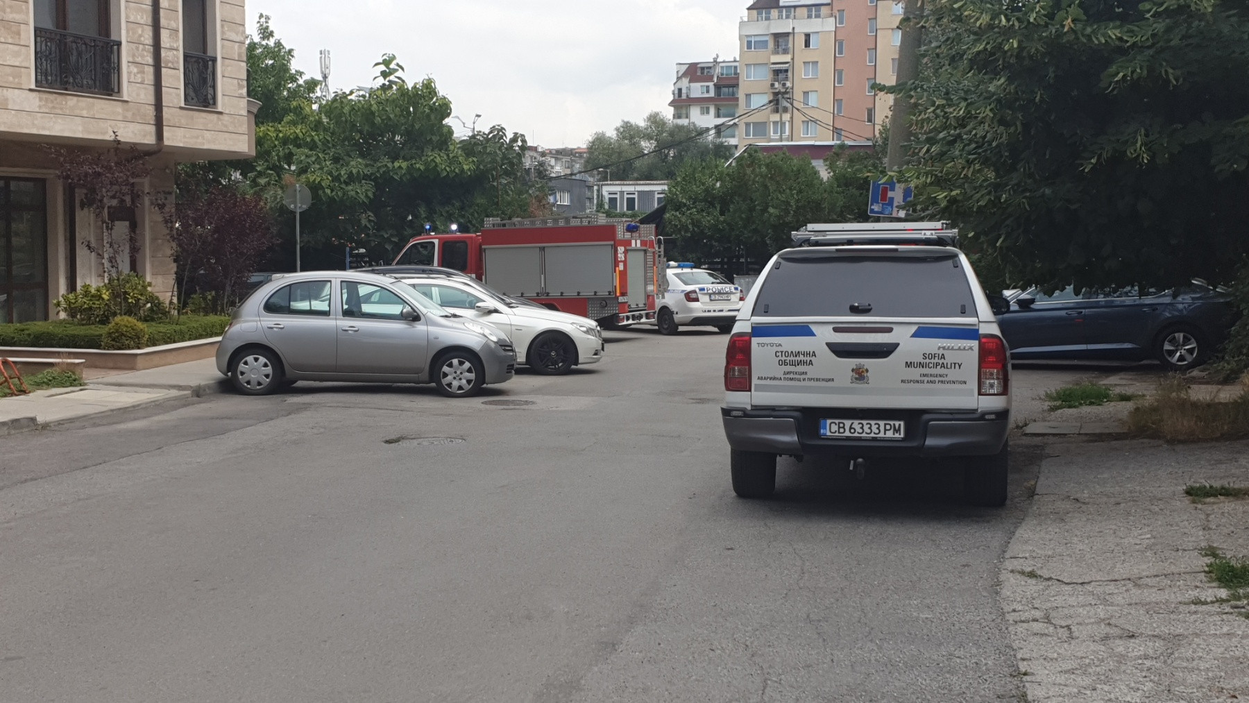 Първо в БЛИЦ! Извънредна ситуация край знаковото столично заведение "BESO" СНИМКИ