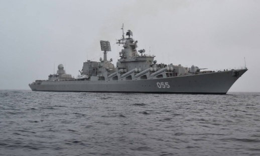 Руски военни кораби изплашиха Кралските ВМС със странни маневри