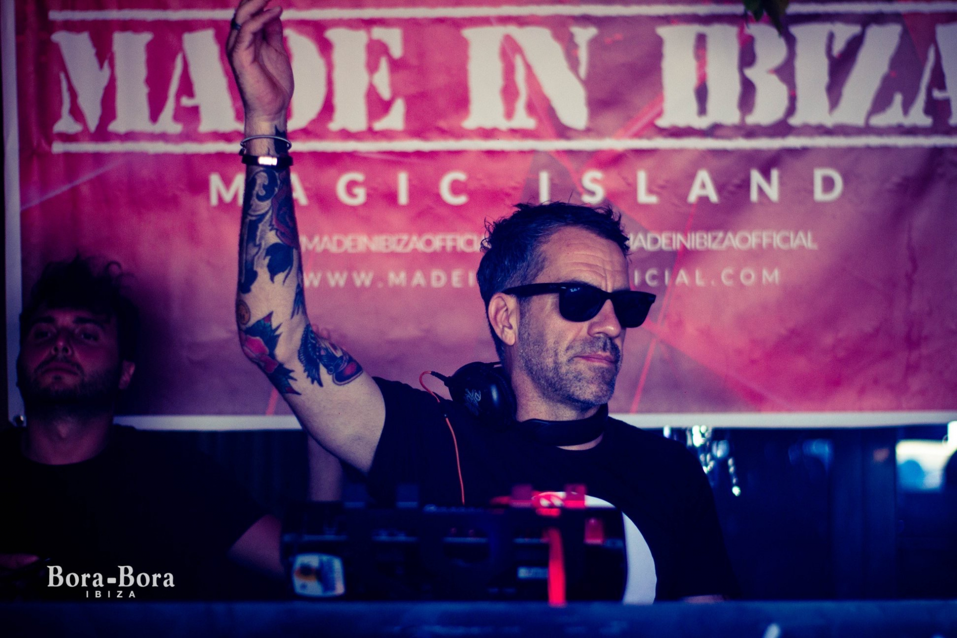 Hacienda Beach изпраща лятото с парти уикенд и DJ Joe Diem