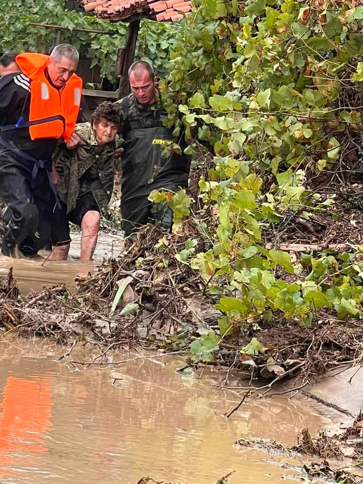 Последни новини за водния апокалипсис в Карловско СНИМКИ