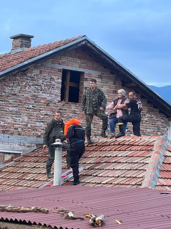 Последни новини за водния апокалипсис в Карловско СНИМКИ