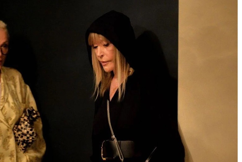 Алла Пугачова обясни странното си поведение пред ковчега с Горбачов, което хвърли в ужас мрежата ВИДЕО