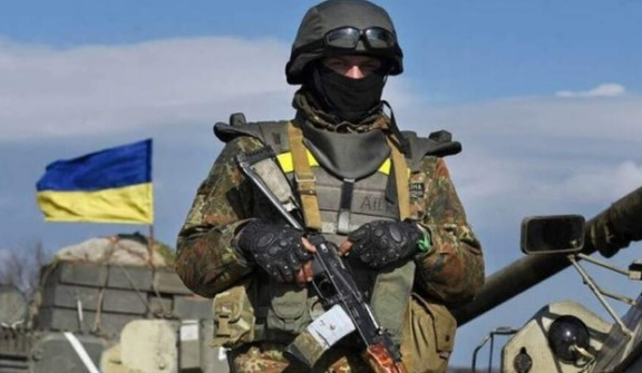 Украински войници издигнаха знамето над селище в Херсонска област СНИМКА