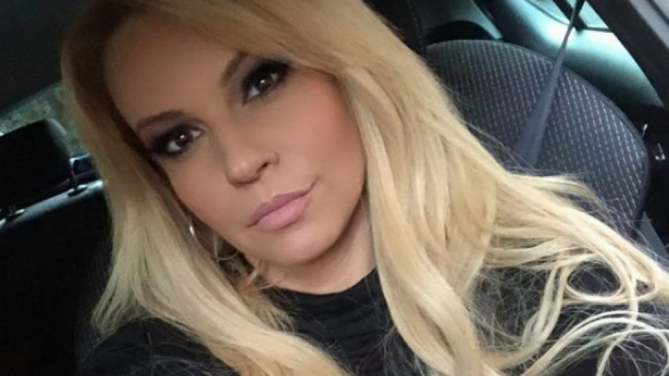 Мая Савова на СНИМКА 18+ развя бомби на плажа и нагорещи мрежата