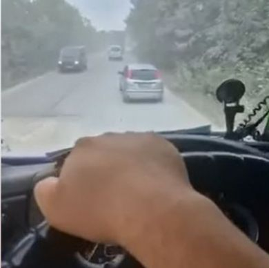 Тираджия пусна ВИДЕО от пътя Е-79 и секунди по-късно отсече: Човек не може да се...