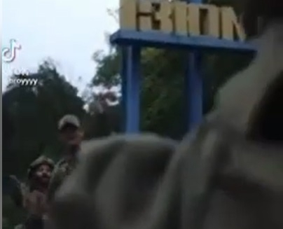 ВИДЕО с американски наемници, навлизащи в Изюм, подпали мрежата