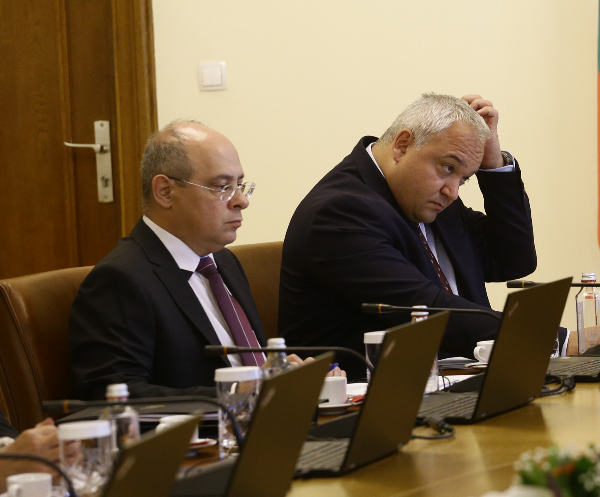 МВР пикчърс отново е в ход! Демерджиев копира Цветан Цветанов